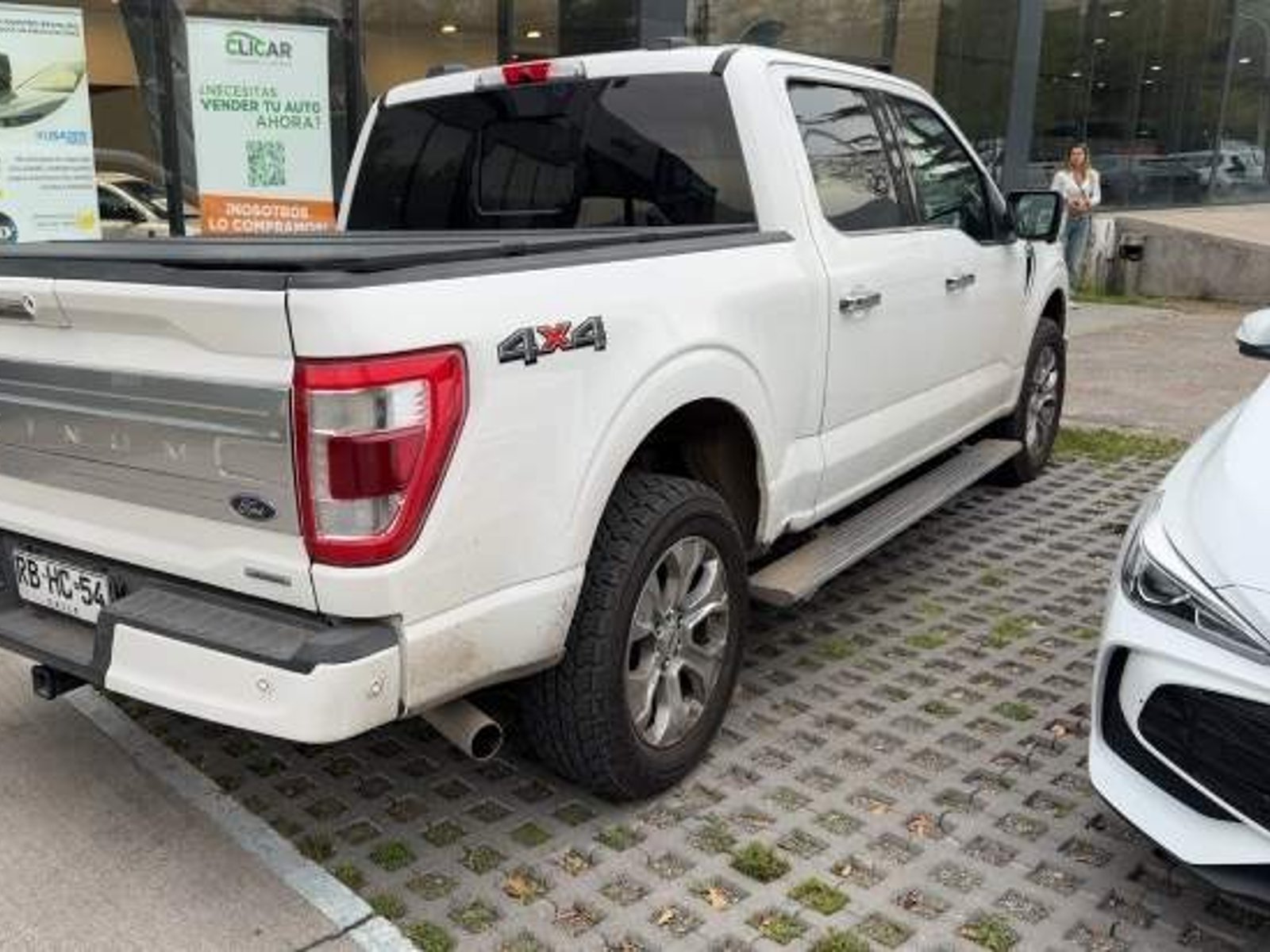 Ford F-150 3.5 Platinum 4x4 Cc Dob. Cab. At 4p 2021 - Foto 4 de 5