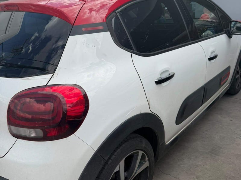 Citroën C3 1.5 Shine Bluehdi Diesel 4x2 Connected Cam 100 Ss Bvm6 Hb Mt 5p 2021 - Imagen 4 de 5