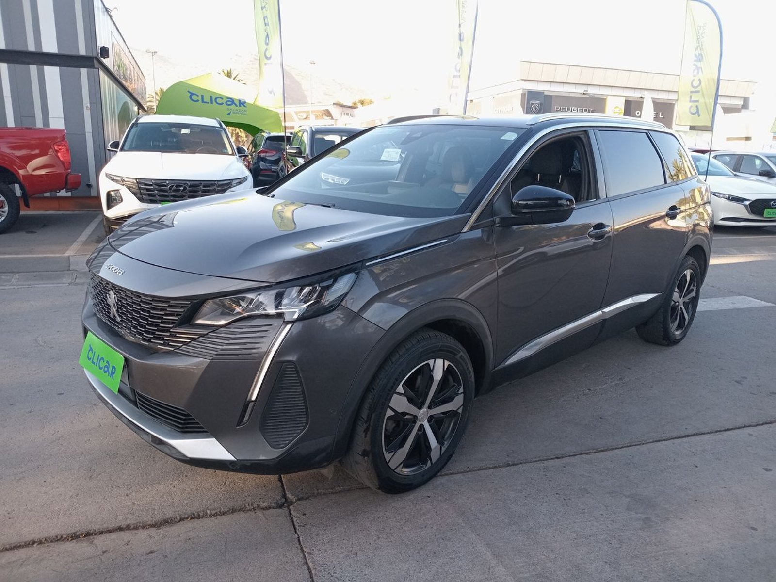 Peugeot 5008 1.5 Allure Pack Bluehdi 130 4x2 Eat8 5p 2024 - Foto 3 de 8