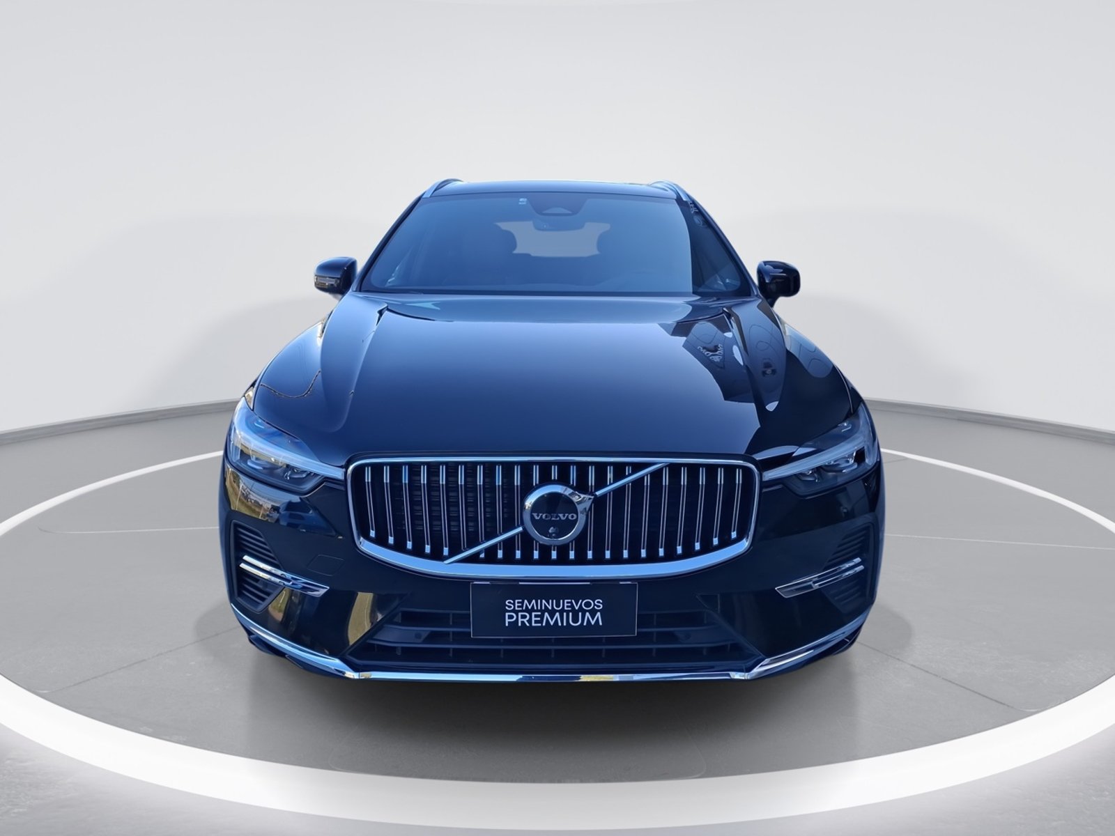 Volvo Xc60 2.0 T8 Recharge Ultimate Hybrid Awd At 5p 2025 - Foto 2 de 8