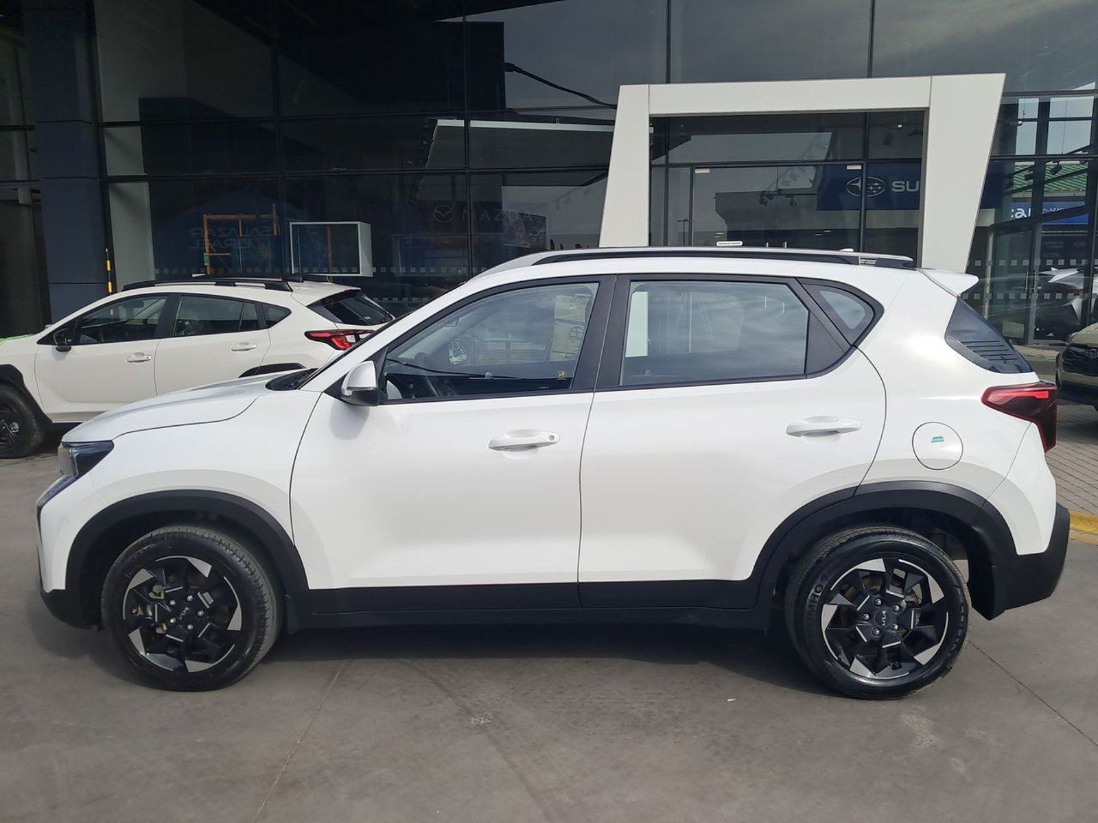 Kia Sonet 1.5 Ex 4x2 Ivt At 5p 2025 - Foto 4 de 8