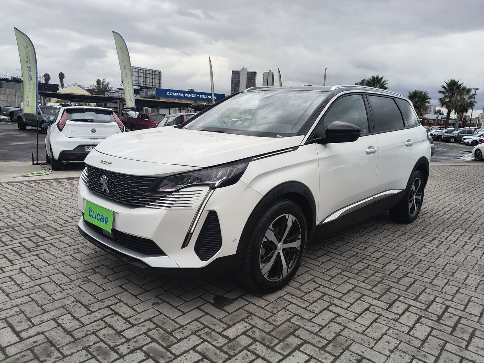 Peugeot 5008 1.5 Allure Pack Bluehdi 130 4x2 Eat8 5p 2024 - Foto 3 de 8
