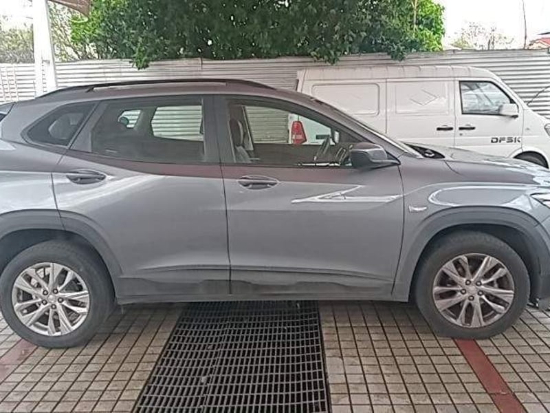 Chevrolet Tracker 1.2t Ltz Fwd Mt 5p 2022 - Imagen 3 de 5