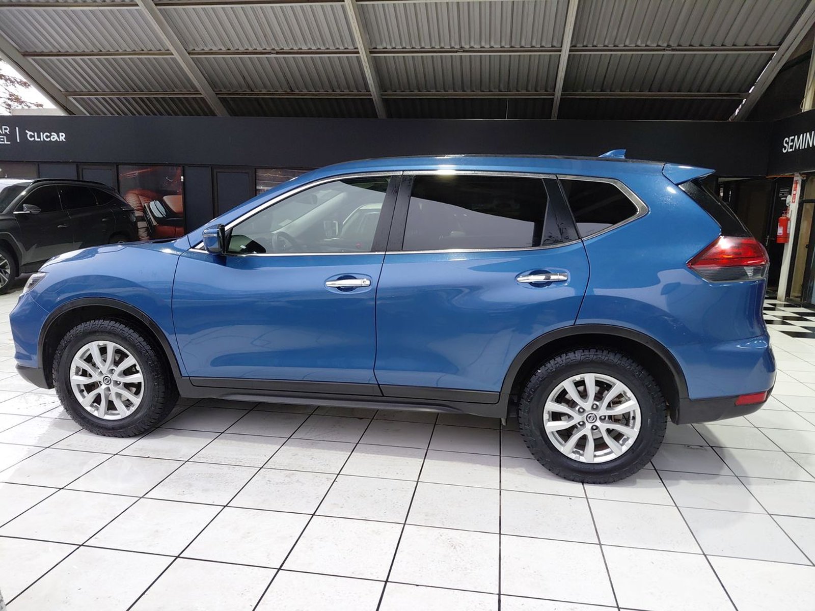 Nissan X-trail 2.5 Sense Mc 4x2 2row Cvt At 5p 2022 - Imagen 4 de 8