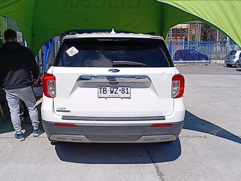 Ford Explorer 2.3 Ecoboost Xlt 4x2 At 5p 2024 - Imagen 5 de 5
