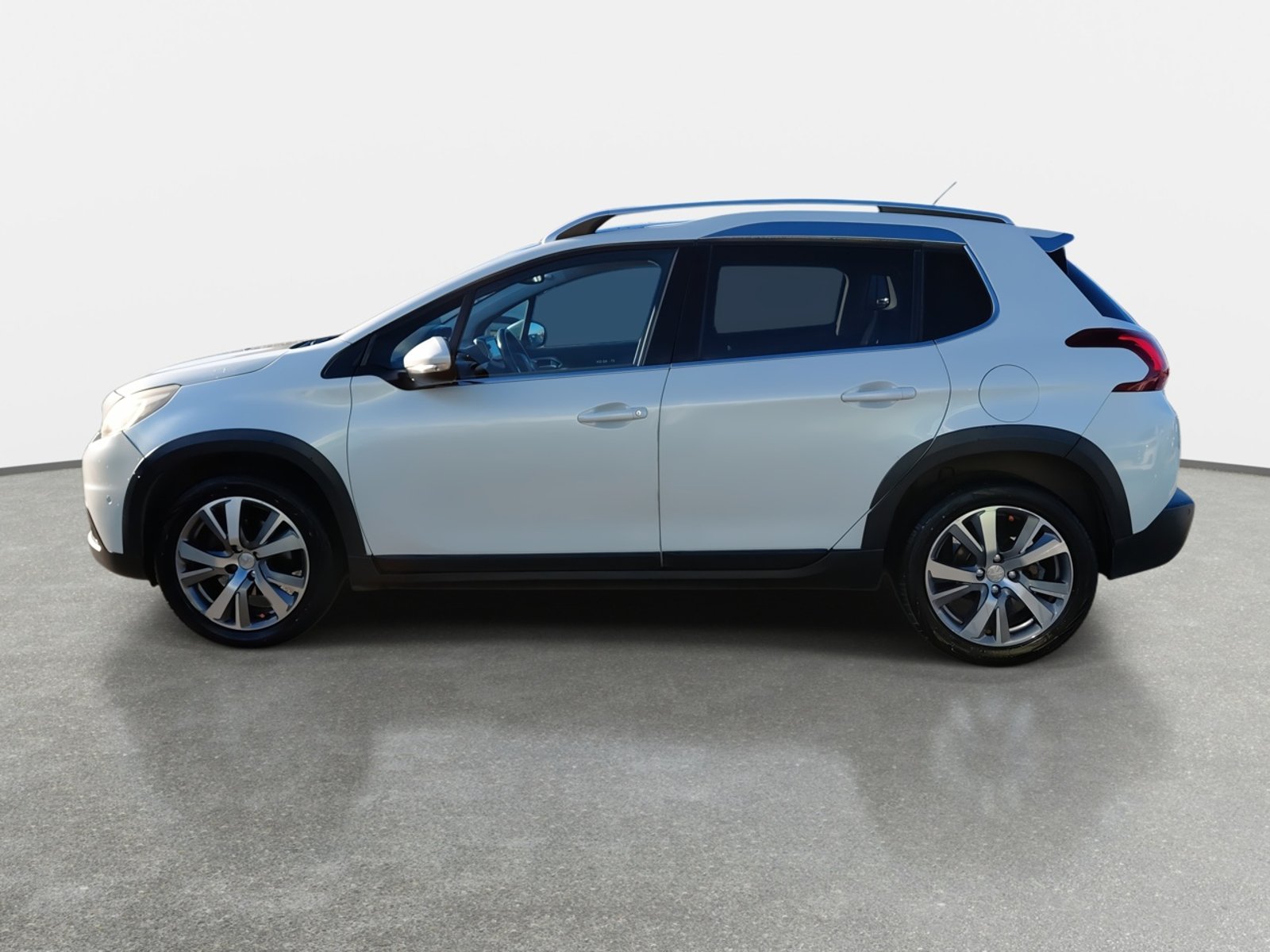 Peugeot 2008 1.2 Allure Pack Puretech 4x2 110hp Eat6 5p 2018 - Foto 4 de 8