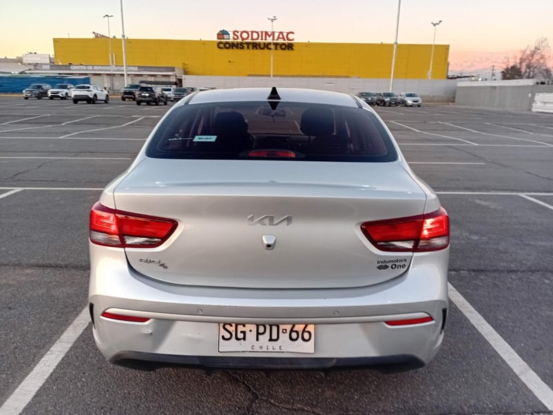 Kia Rio4 1.4 Lx 4x2 Ac Dab 6mt 4p 2023 - Imagen 5 de 5