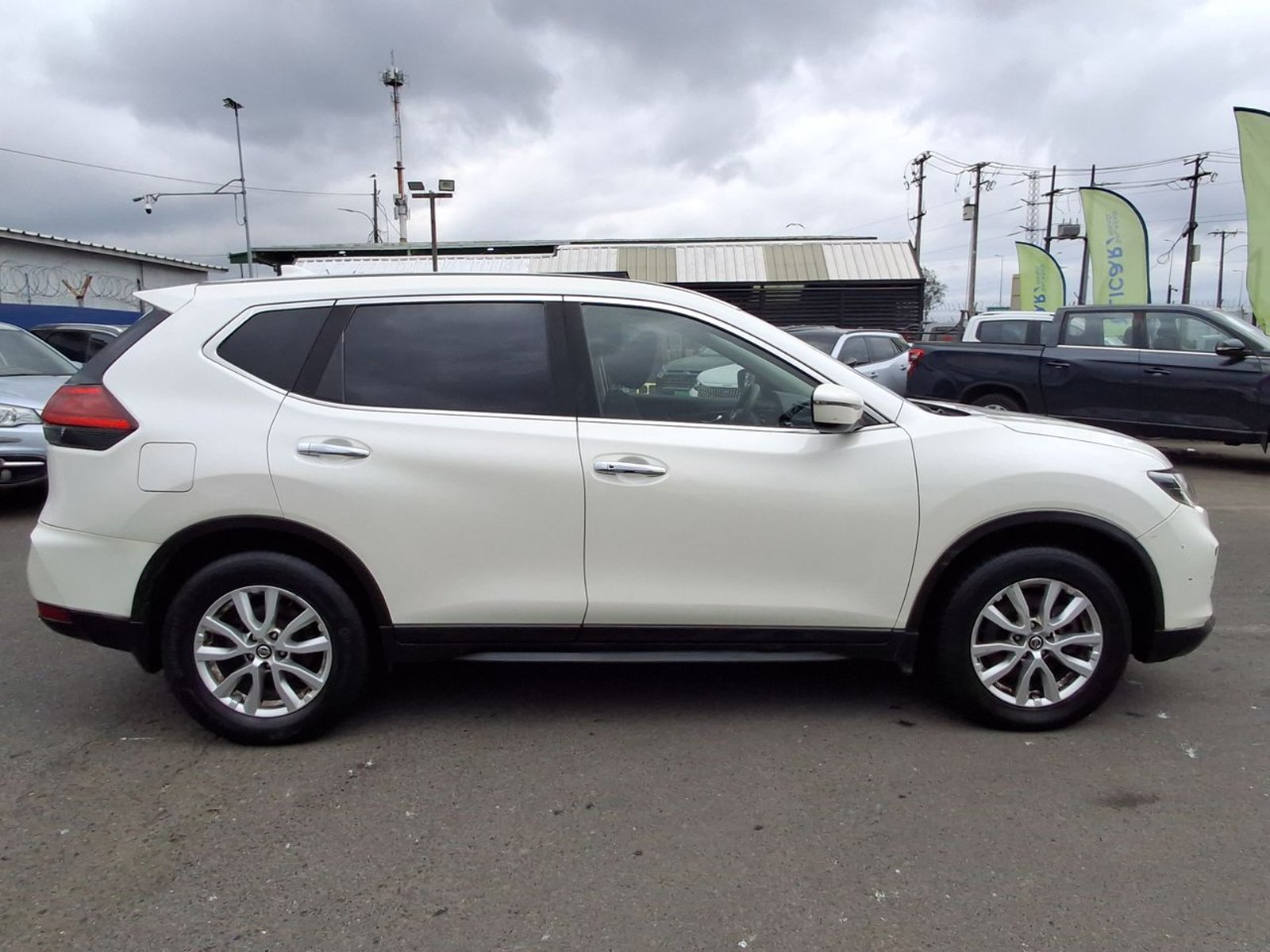 Nissan X-trail 2.5 Sense 4x2 3row Cvt At 5p 2019 - Imagen 8 de 8
