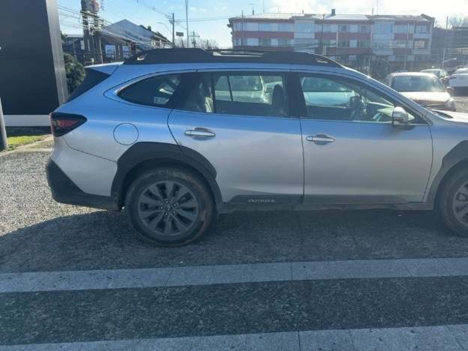 Subaru Outback 2.5i Dynamic Awd Cvt At 5p 2024 - Foto 3 de 5