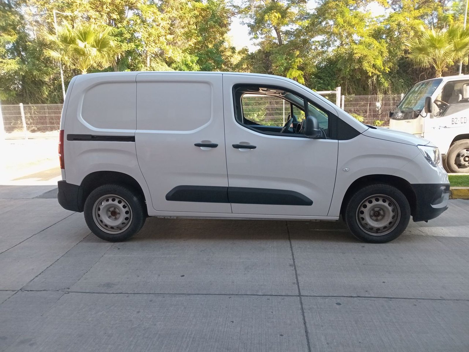 Opel Combo 1.5t Mca Diesel 4x2 Mt 5p 2025 - Imagen 8 de 8