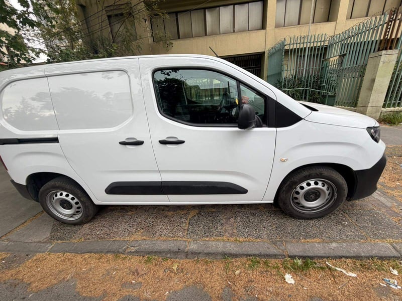 Citroën Berlingo 1.5 Hdi M Diesel 100 4x2 Furgon Euro 6 Bvm Mt 5p 2025 - Imagen 3 de 5