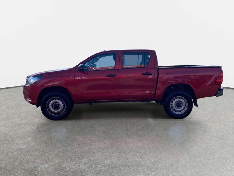 Toyota Hilux 2.4 Dx Diesel 4x2 Dob. Cab. Mt 4p 2023 - Imagen 4 de 8