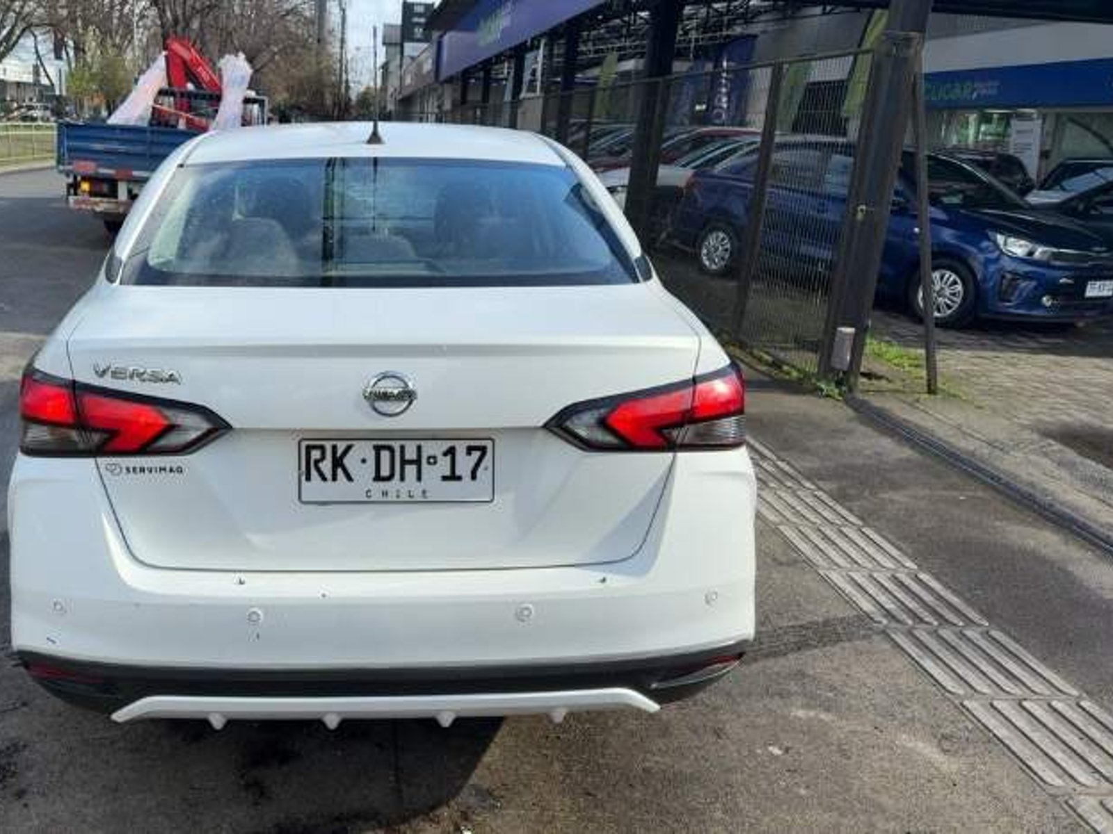 Nissan Versa 1.6 Sense 4x2 Mt 4p 2022 - Foto 5 de 5