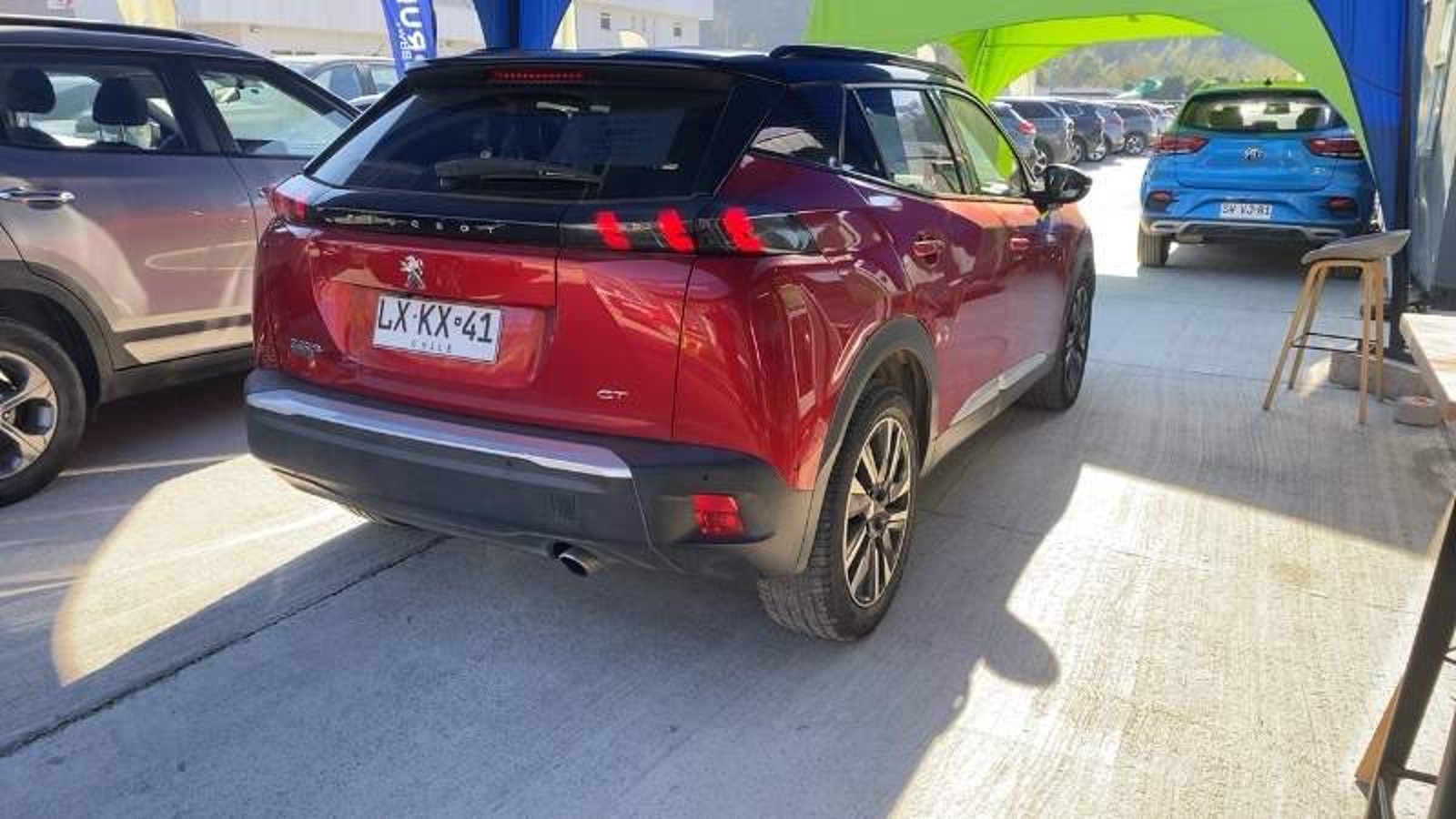 Peugeot 2008 1.5 Gt Bluehdi 130 Diesel 4x2 Eat8 5p 2022 - Foto 4 de 8