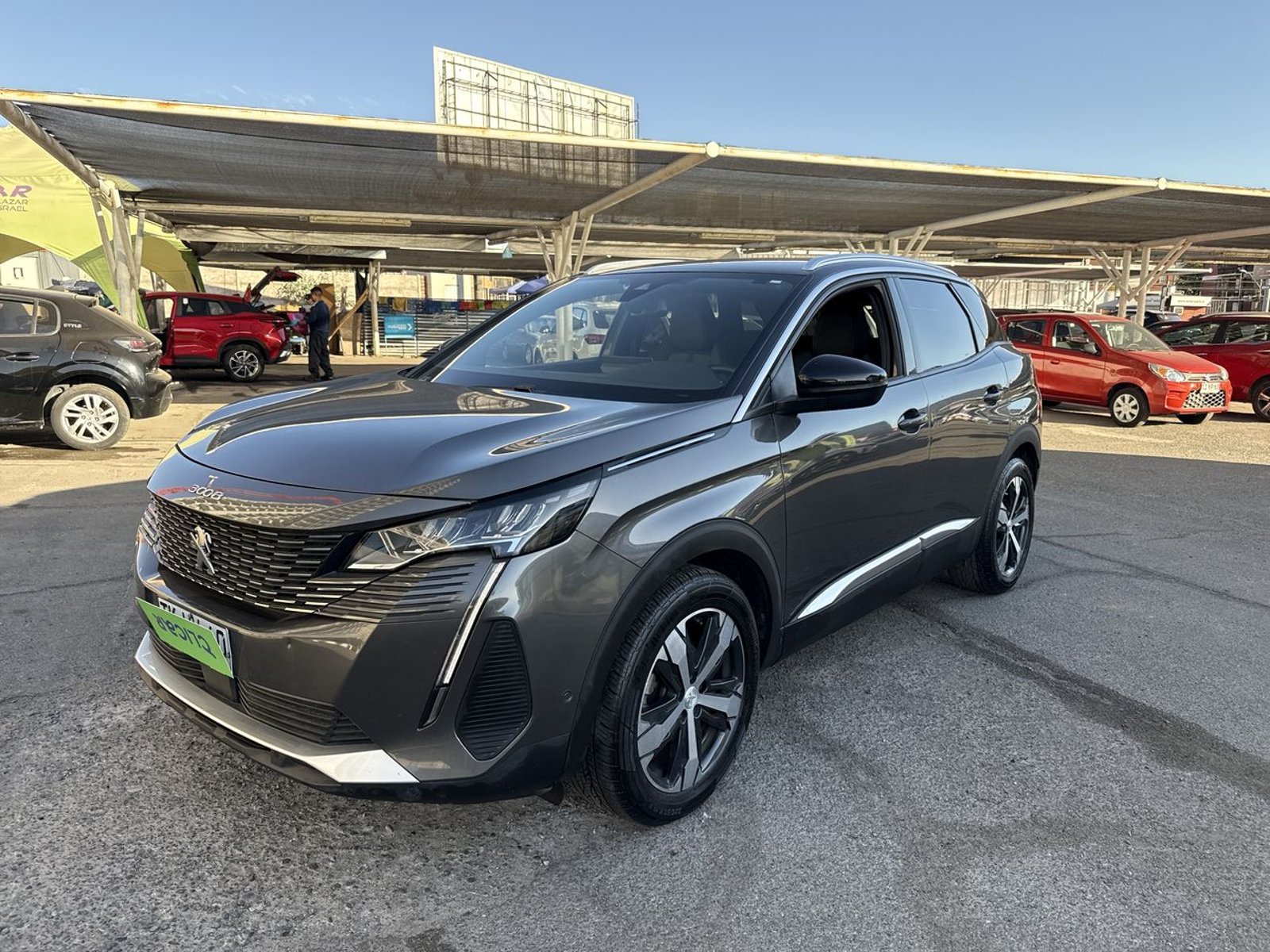 Peugeot 3008 1.5 Allure Pack Bluehdi 130 4x2 Eat8 5p 2024 - Foto 3 de 8