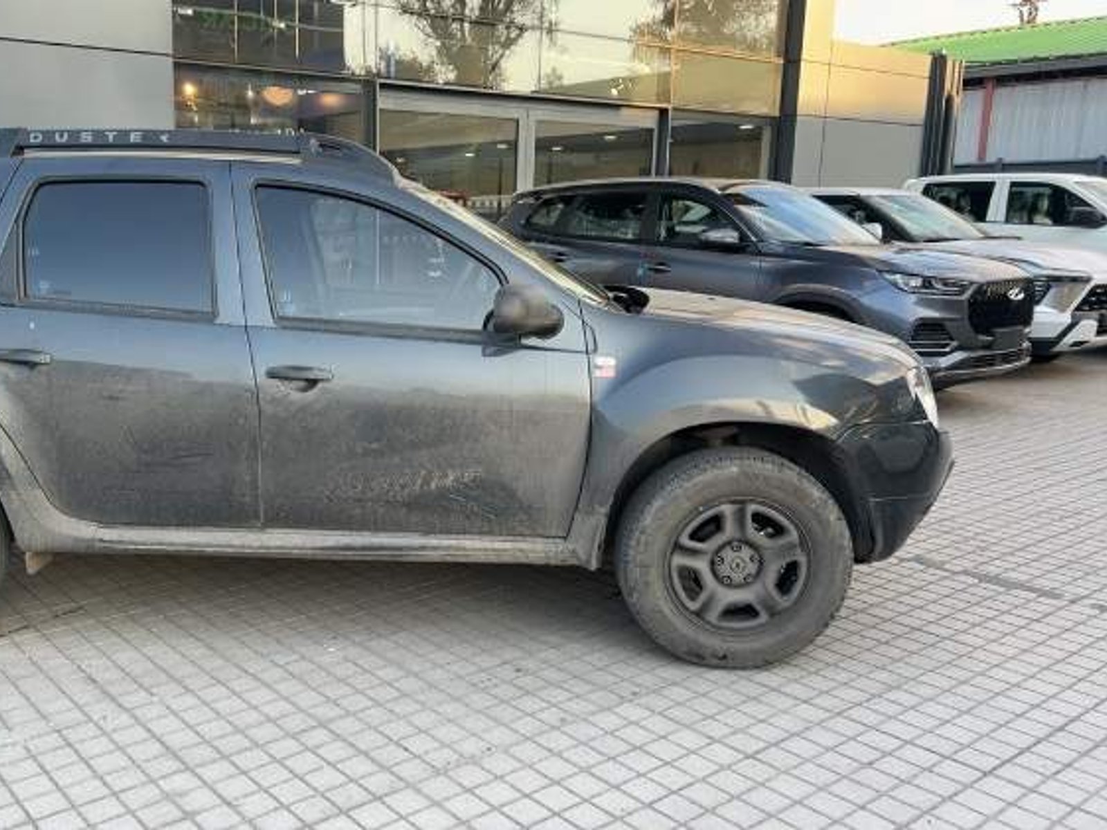 Renault Duster 1.6 Life 4x2 5mt 5p 2018 - Foto 3 de 5