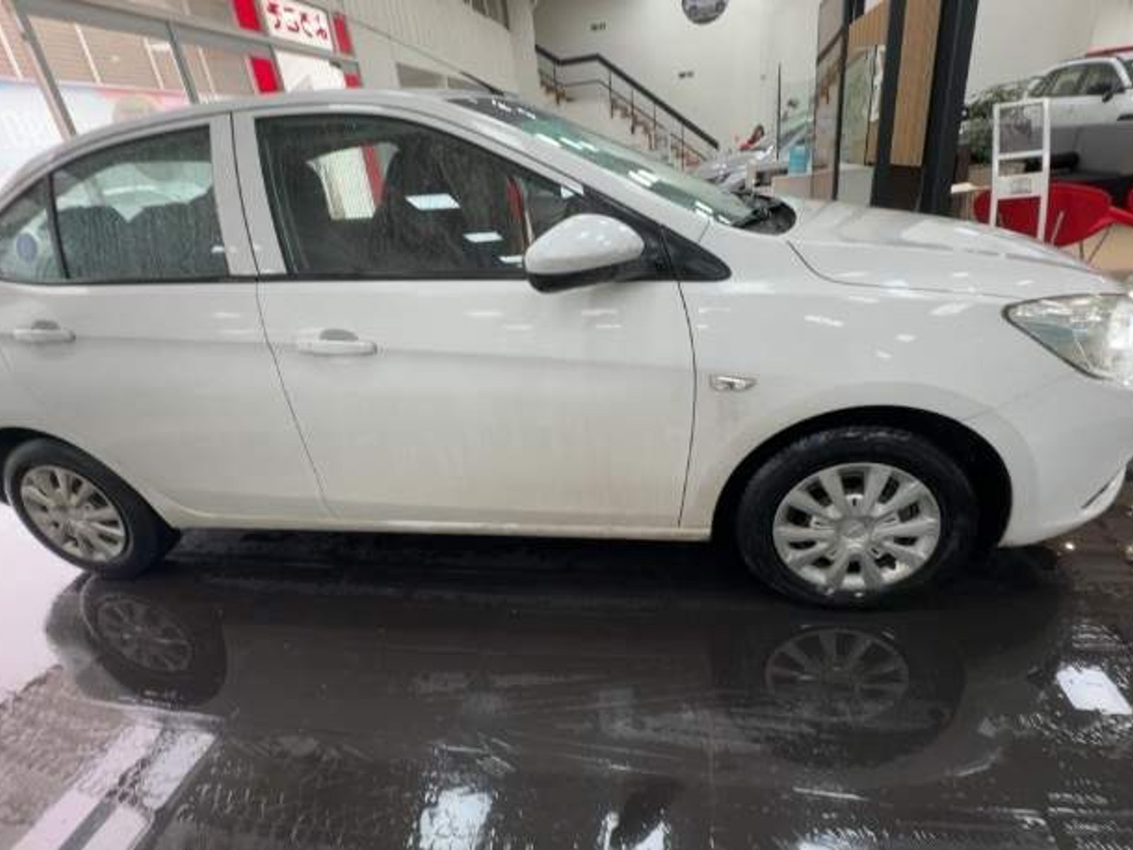 Chevrolet Sail 1.5 4x2 Mt 4p 2021 - Foto 3 de 5
