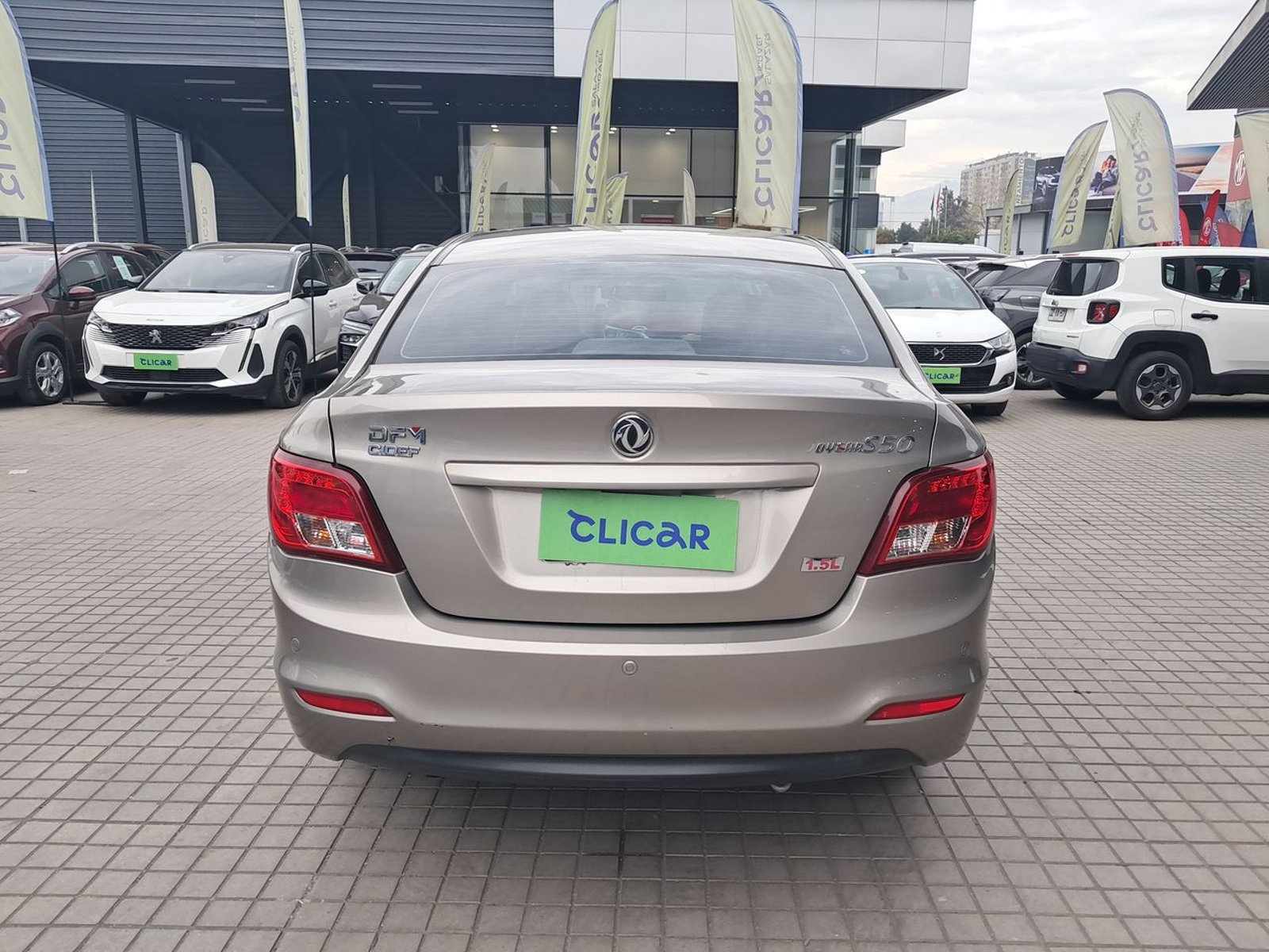 Dongfeng S50 1.5 4x2 5mt 4p 2021 - Imagen 6 de 8