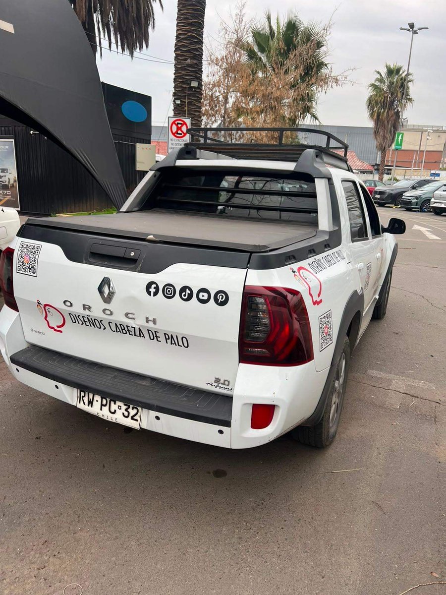 Renault Oroch 2.0 Intens Dob. Cab. 4x4 Mt 4p 2022 - Imagen 3 de 4