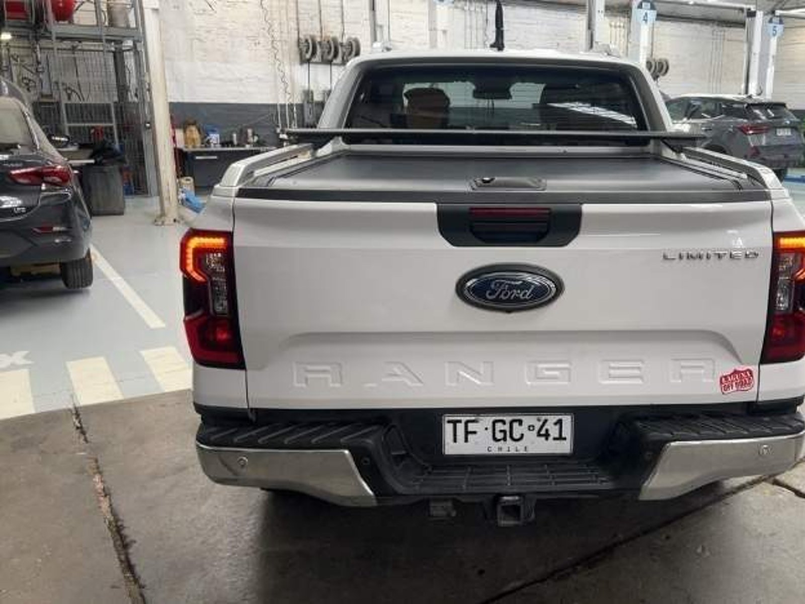 Ford All New Ranger 3.0 Ltd Diesel 4x4 Dob. Cab. At 4p 2024 - Foto 5 de 5