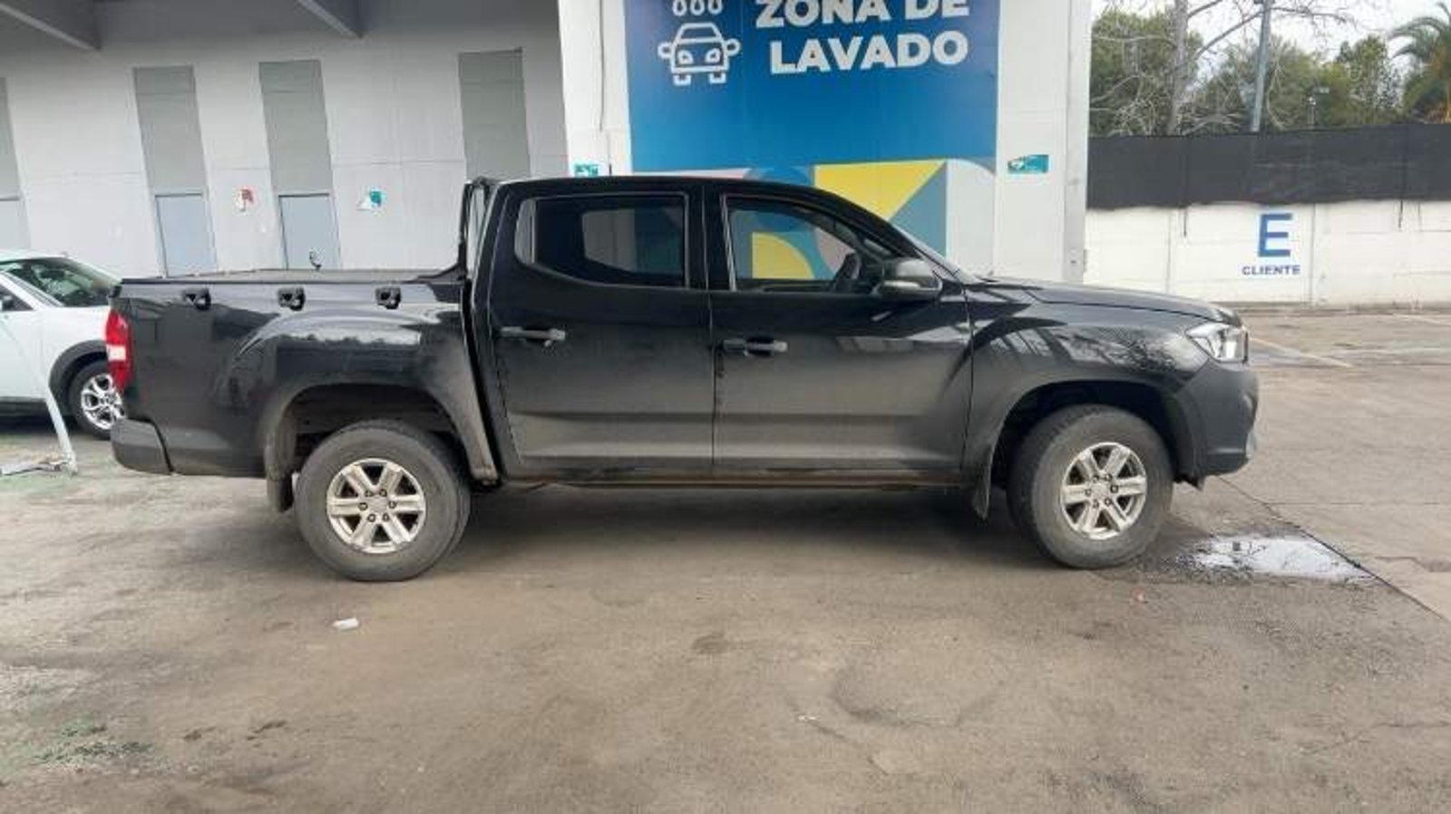 Maxus T60 2.0 Dx Diesel 4x2 Dob. Cab. Euro6 6mt 4p 2024 - Imagen 3 de 5