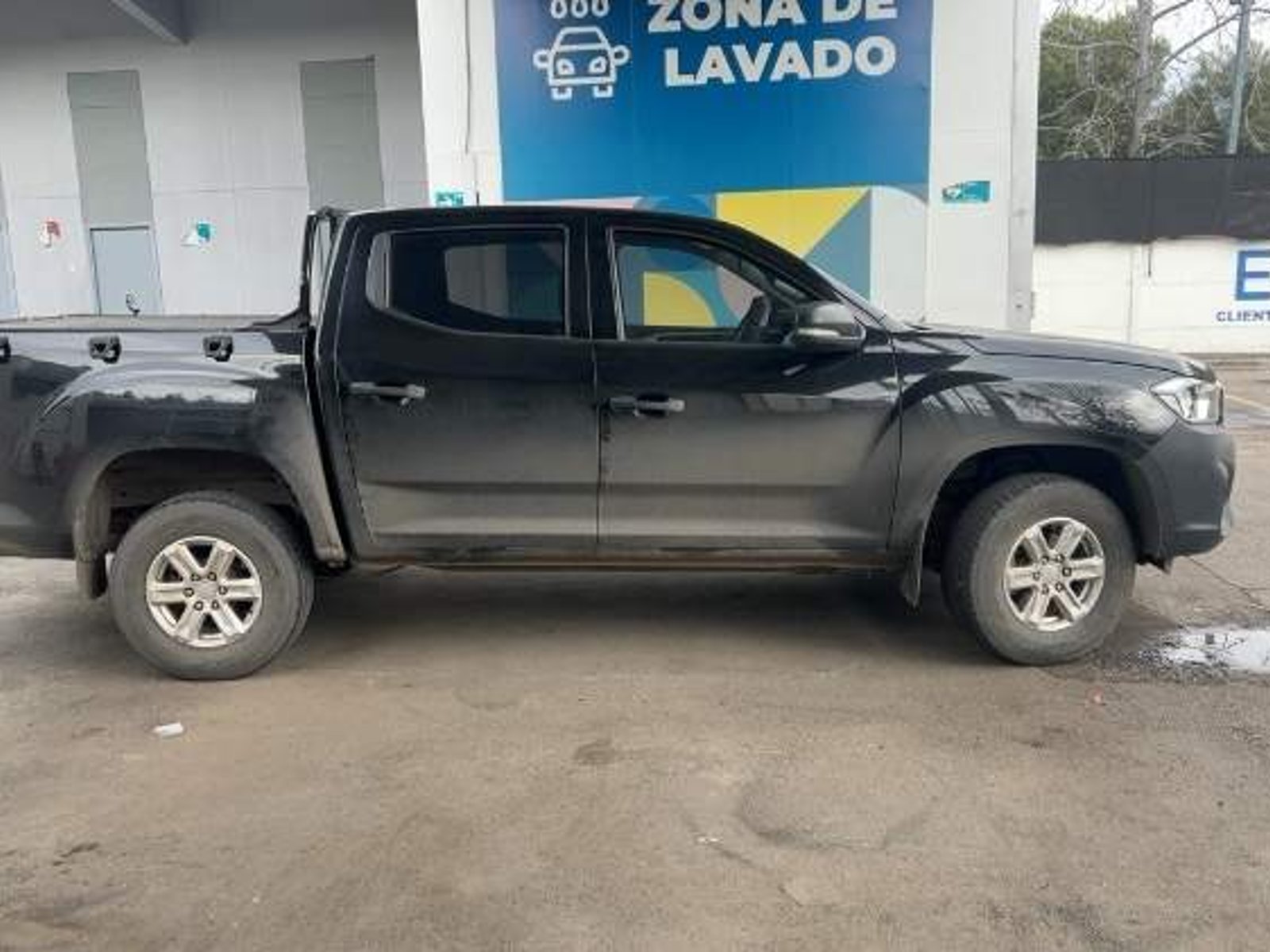 Maxus T60 2.0 Dx Diesel 4x2 Dob. Cab. Euro6 6mt 4p 2024 - Foto 3 de 5