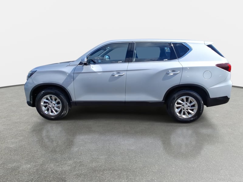 SsangYong Rexton 2.0t Lx 4x2 6ab 6at 5p 2024 - Imagen 4 de 8