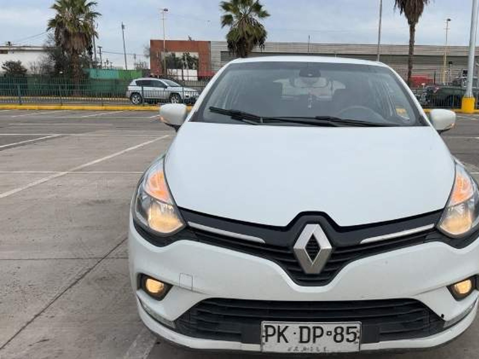 Renault Clio 0.9t Expression 4x2 Hb Mt 5p 2021 - Foto 2 de 5