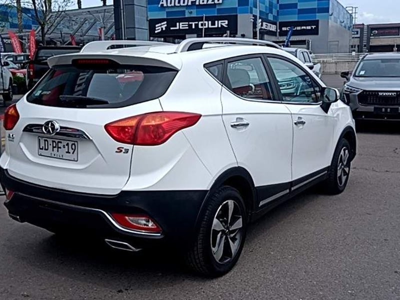 JAC S3 1.6 Comfort 4x2 Mt 5p 2019 - Imagen 4 de 5