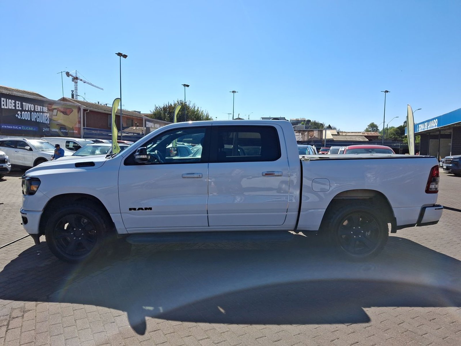 RAM 1500 3.6 Big Horn Crew Cab E-torque 4x4 At 4p 2022 - Foto 4 de 8