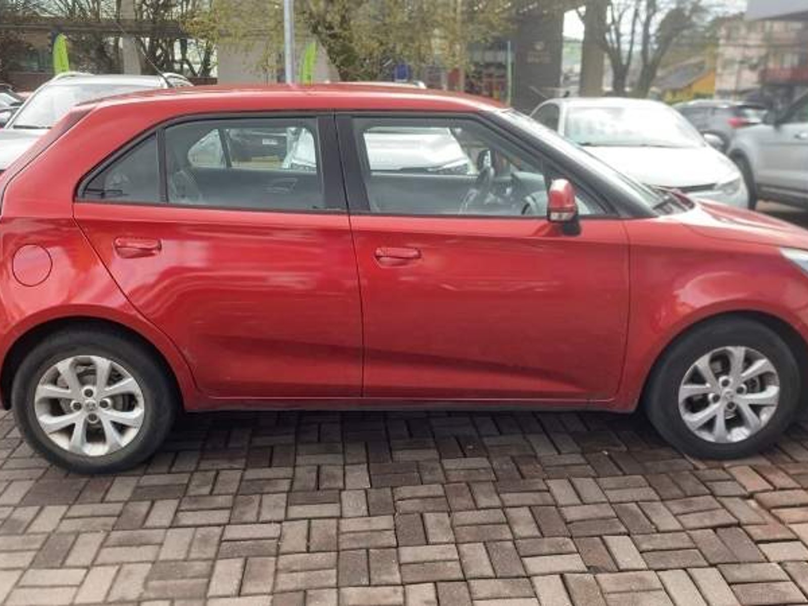 MG Mg 3 1.5 Std 4x2 Hb Mt 5p 2022 - Foto 3 de 5