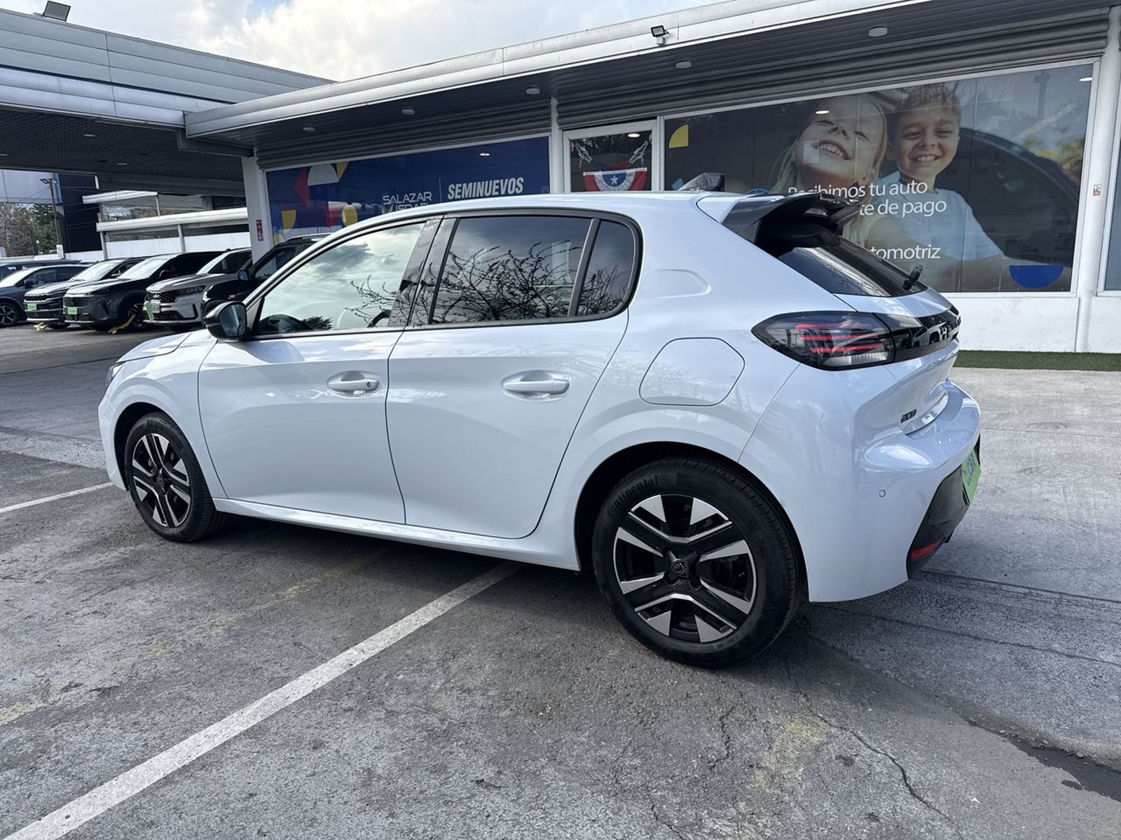 Peugeot 208 1.2 Mca Allure Mhev 136 4x2 Edct6 At 5p 2026 - Foto 5 de 8