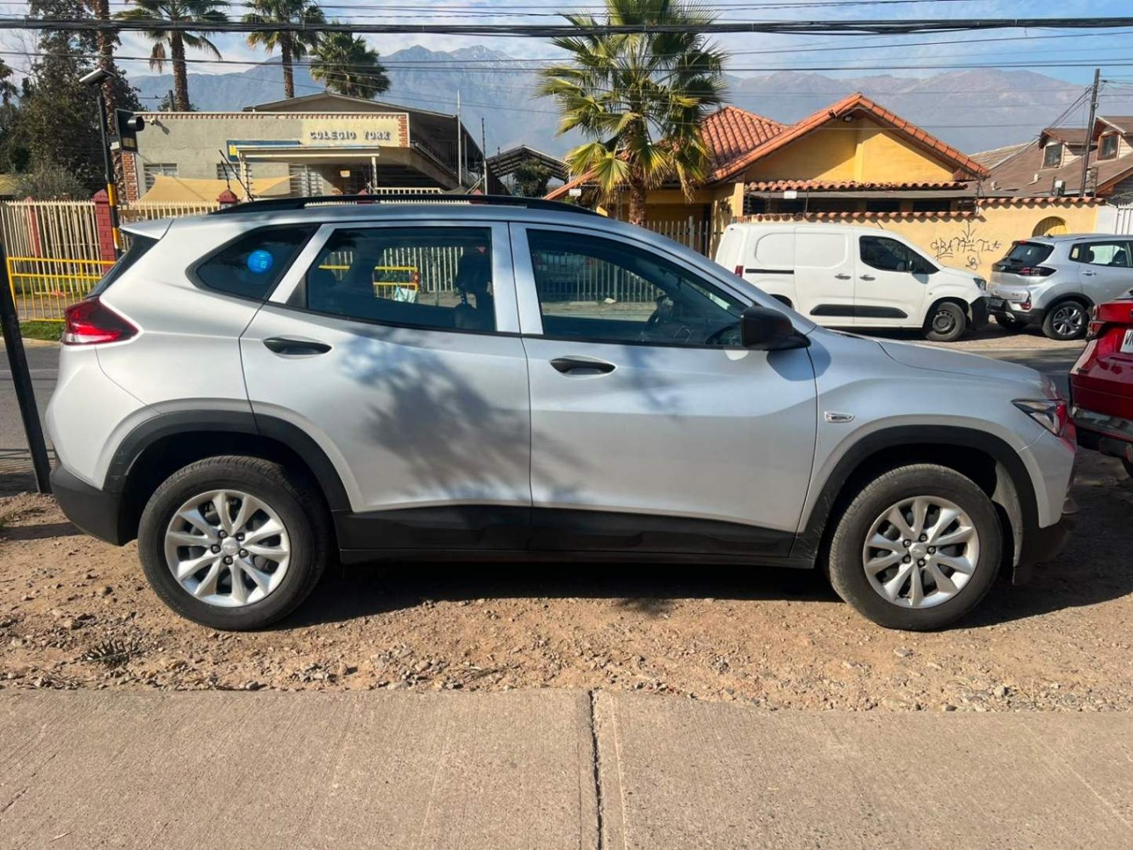 Chevrolet Tracker 1.2t Ls Fwd Mt 5p 2022 - Foto 3 de 8