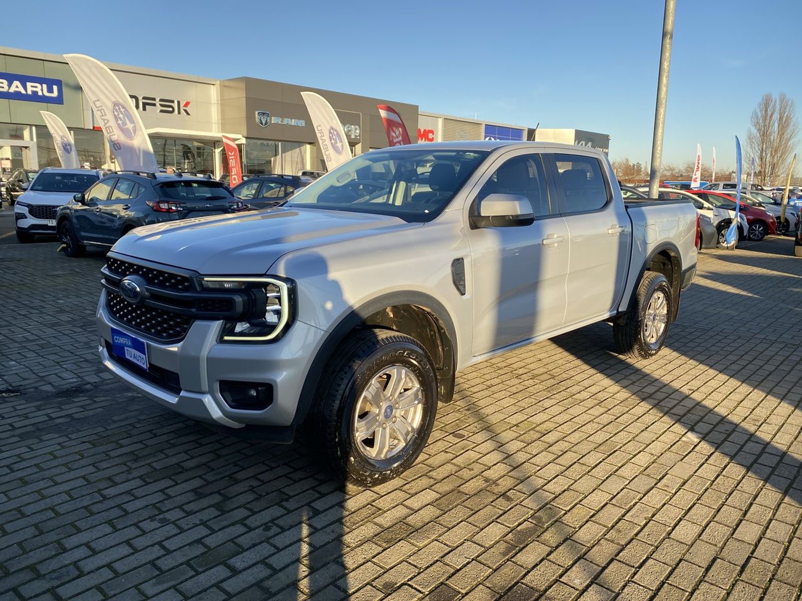Ford Ranger 2.0 Xls Diesel 4x2 Dob. Cab. Mt 4p 2024 - Imagen 3 de 8