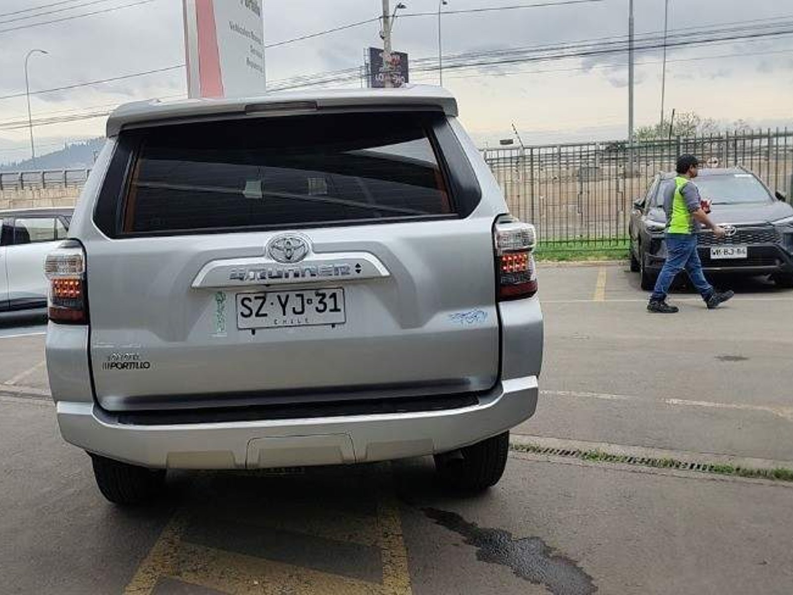Toyota 4runner 4.0 Sr5 Connected Euro V 4x4 At 5p 2023 - Foto 5 de 5