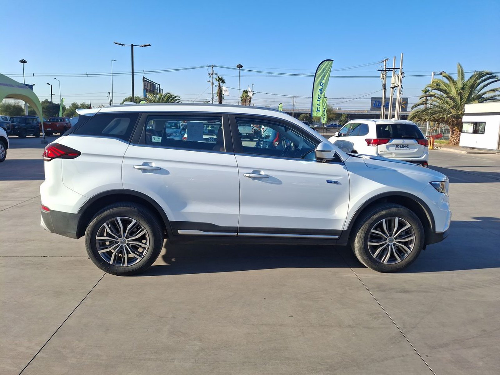 Geely Azkarra 1.5t Luxury 4x4 Dct 7at 5p 2024 - Imagen 8 de 8