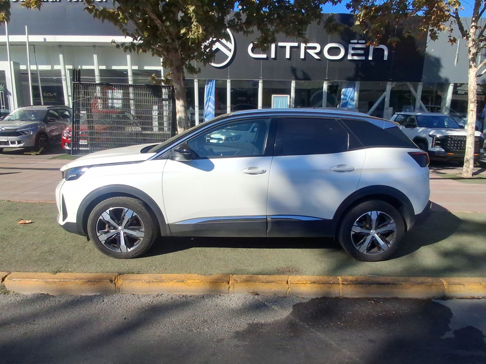 Peugeot 3008 1.6 Allure Pack Thp 165 4x2 Eat6 5p 2024 - Foto 4 de 8
