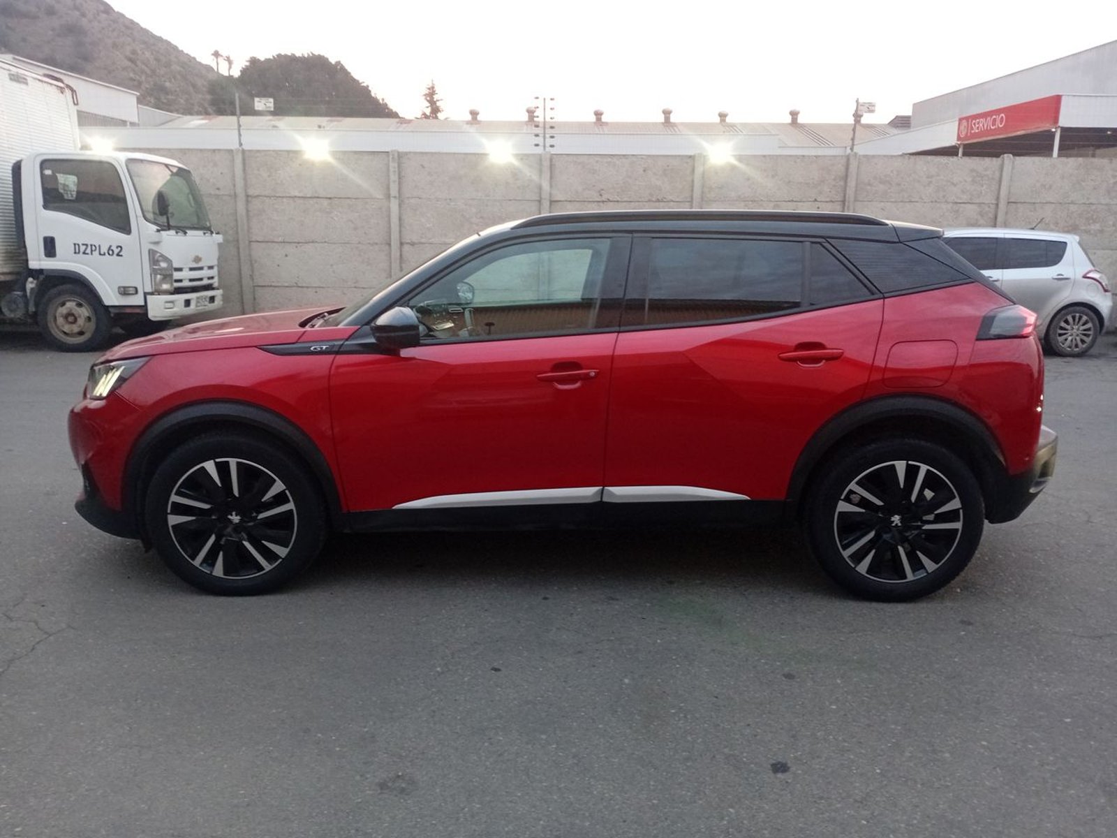 Peugeot 2008 1.5 Gt Bluehdi 130 Diesel 4x2 Eat8 5p 2022 - Foto 4 de 8