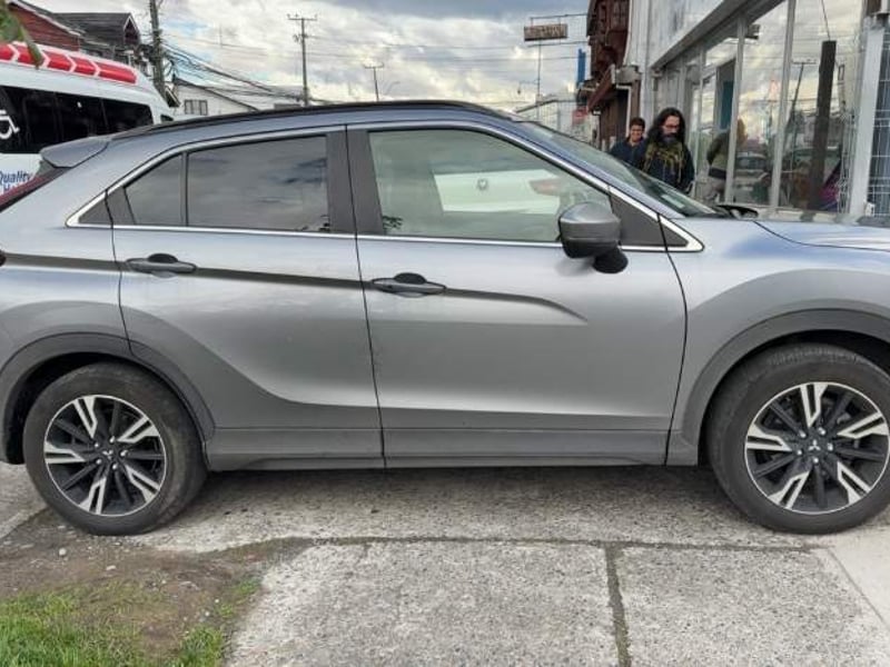 Mitsubishi Eclipse Cross 1.5 Rs N 4x2 At 5p 2024 - Imagen 3 de 5