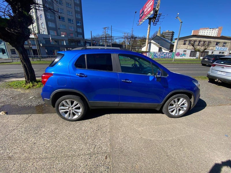 Chevrolet Tracker 1.8 Lt Ml Fwd E5 Mt 5p 2018 - Imagen 3 de 5