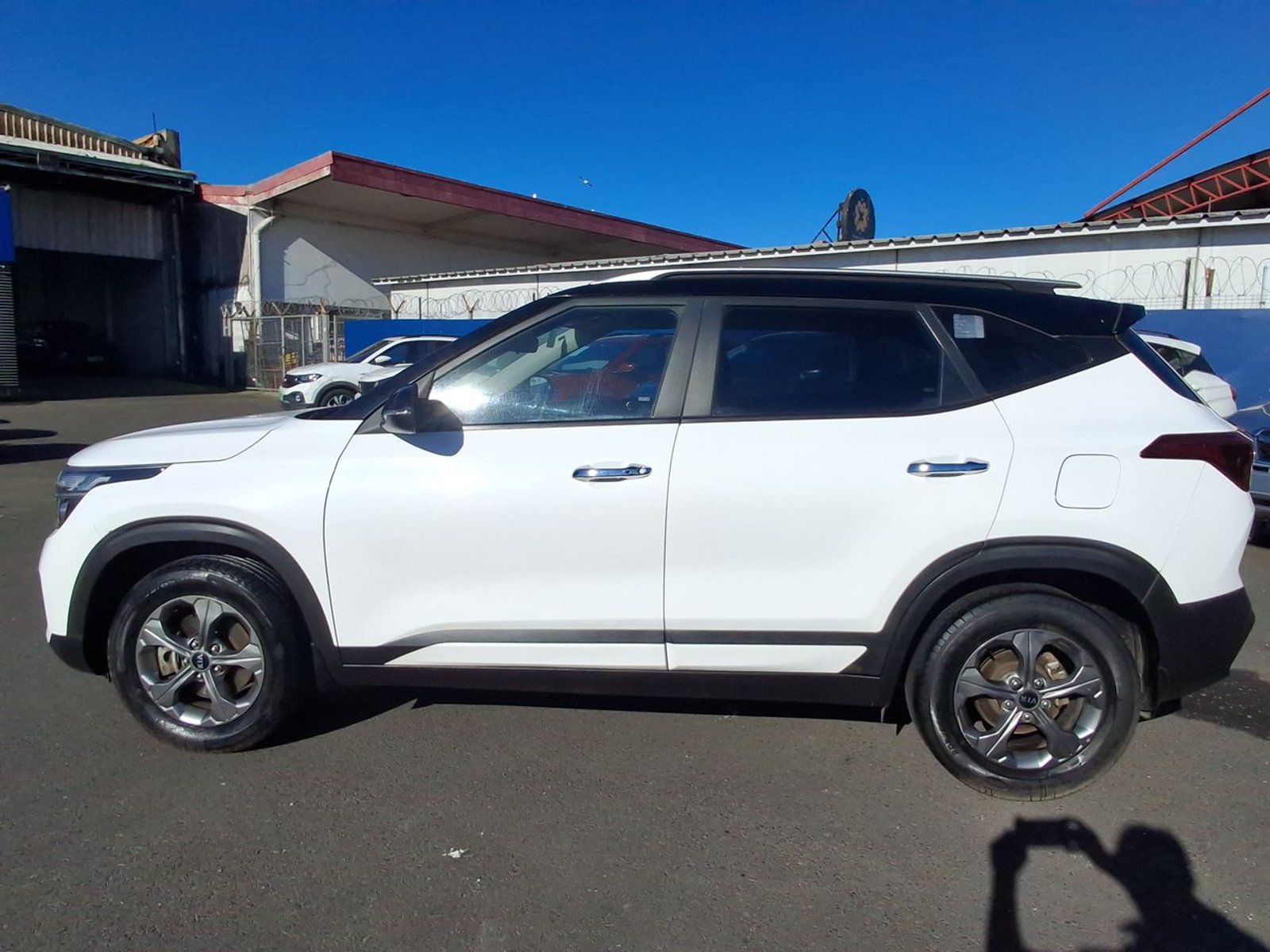 Kia Seltos 1.6 Ex 4x2 6mt 5p 2021 - Foto 4 de 8