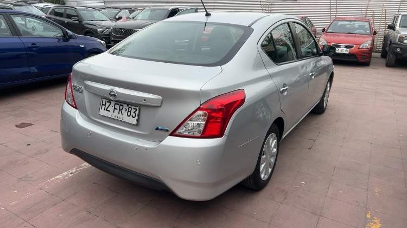 Nissan Versa 1.6 Sense 4x2 4at 4p 2016 - Imagen 4 de 5