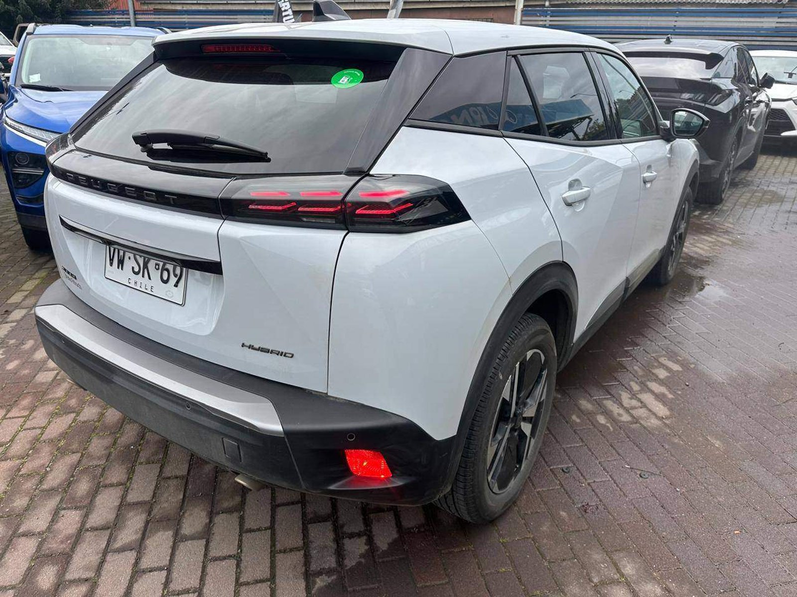 Peugeot 2008 1.2 Mca Allure Mhev 136hp 4x2 At 5p 2026 - Foto 4 de 5