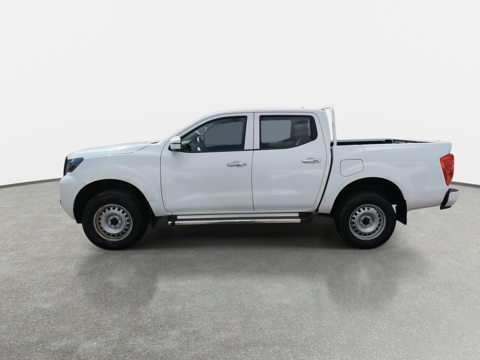 Nissan Navara 2.3d Se Diesel 4x4 Dob.cab. Mt 4p 2024 - Foto 4 de 8