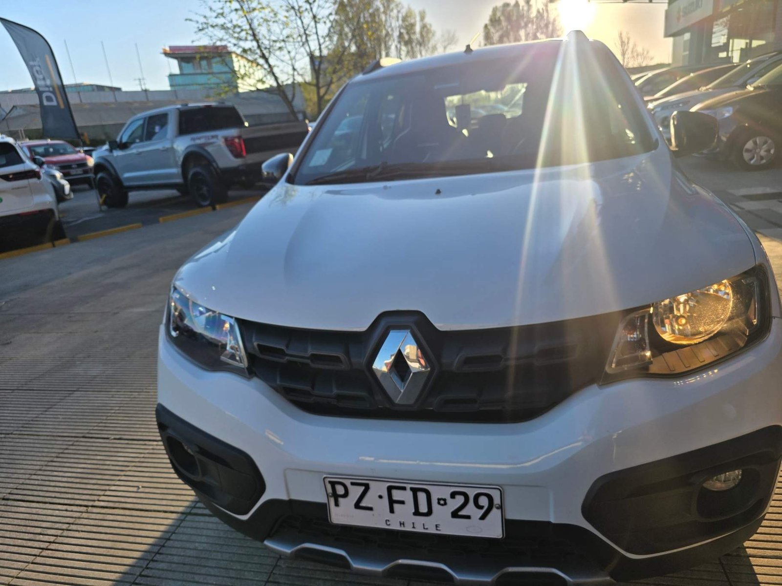 Renault Kwid 1.0 Outsider 4x2 Hb Mt 5p 2021 - Foto 2 de 5