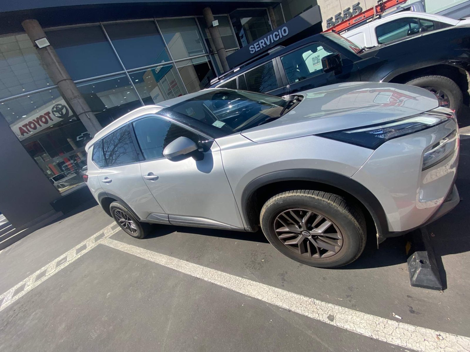 Nissan X-trail 2.5 Sense 4x2 3row Cvt At 5p 2023 - Foto 3 de 5