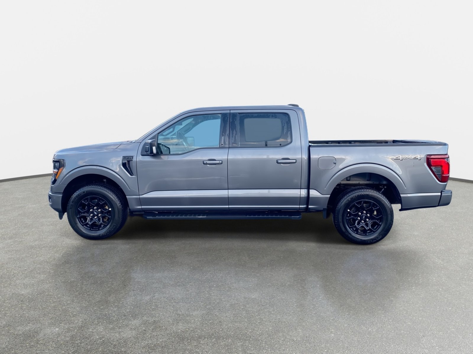 Ford F-150 5.0 Xlt Cc Dob. Cab. 4x4 At 4p 2025 - Foto 4 de 8