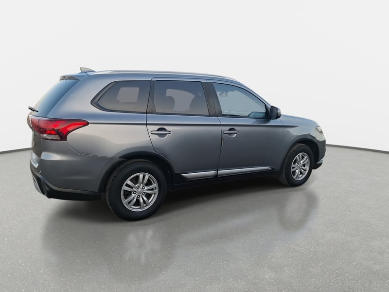Mitsubishi Outlander 2.0 Glx 4x2 At 5p 2021 - Imagen 7 de 8