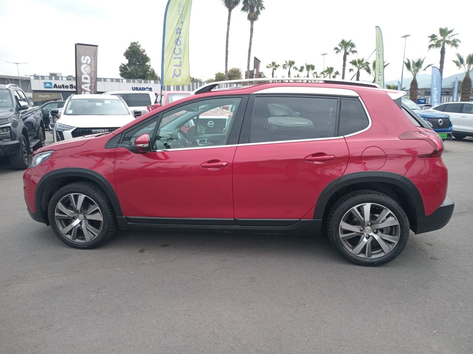 Peugeot 2008 1.2 Allure Pack Puretech 4x2 110hp Eat6 5p 2018 - Foto 4 de 8