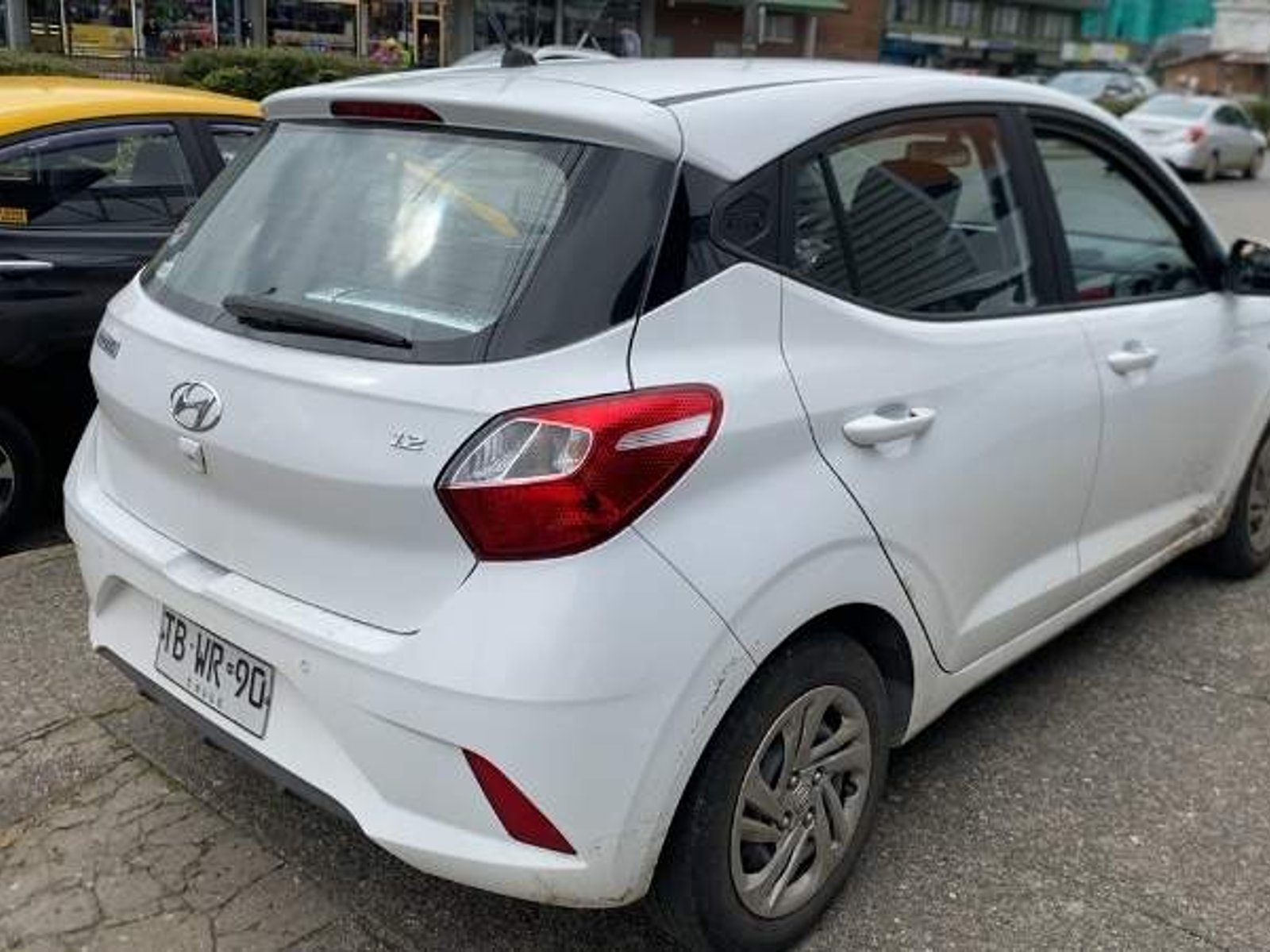Hyundai Grand I10 1.2 Plus 4x2 Hb Mt 5p 2024 - Foto 4 de 5